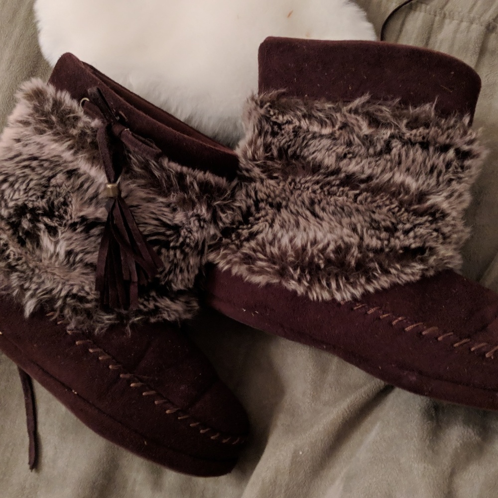 Womens Furry House Booties